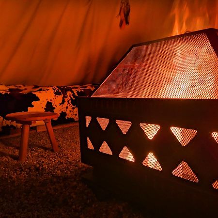 Teepee Camp Lounky 호텔 Chodouny 외부 사진