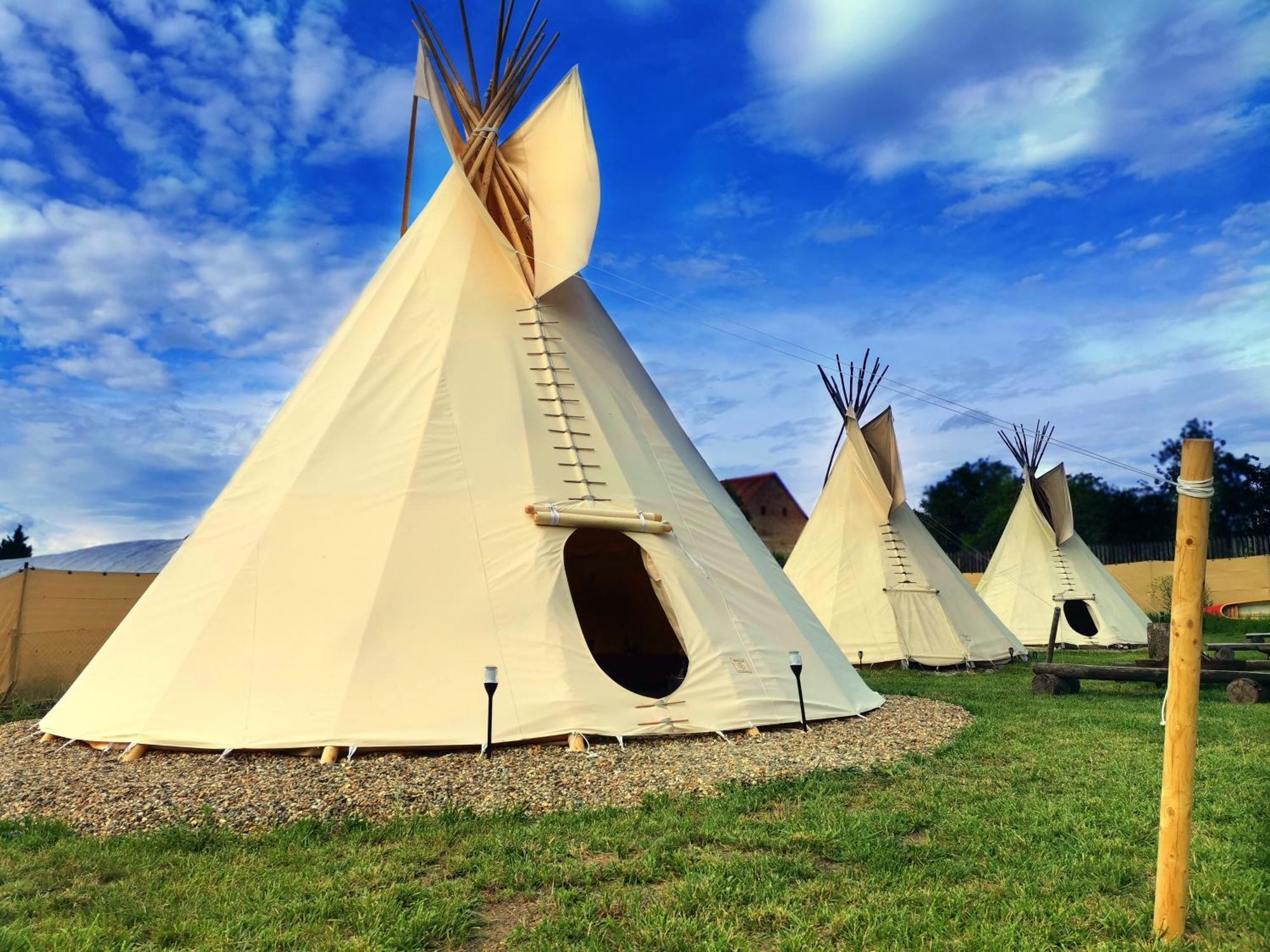 Teepee Camp Lounky 호텔 Chodouny 외부 사진