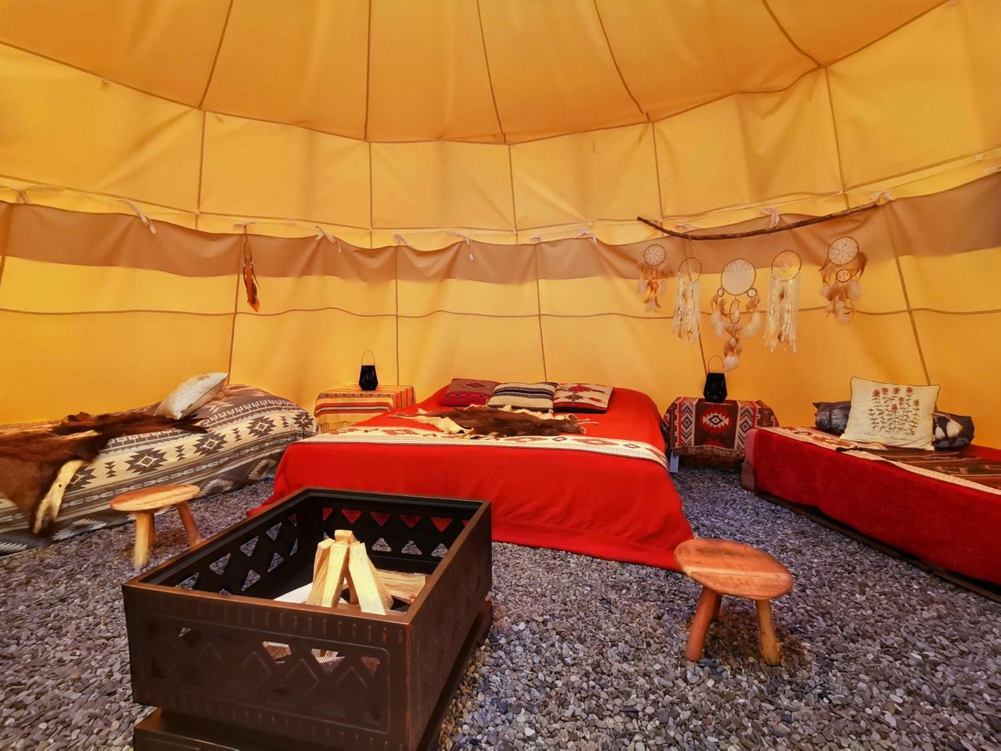 Teepee Camp Lounky 호텔 Chodouny 외부 사진
