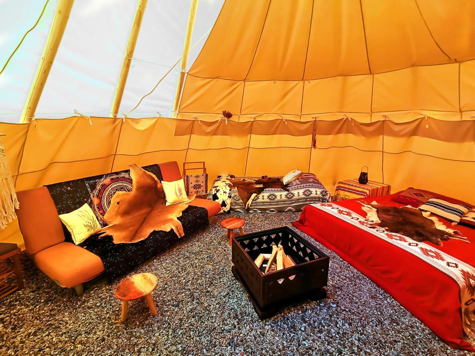 Teepee Camp Lounky 호텔 Chodouny 외부 사진